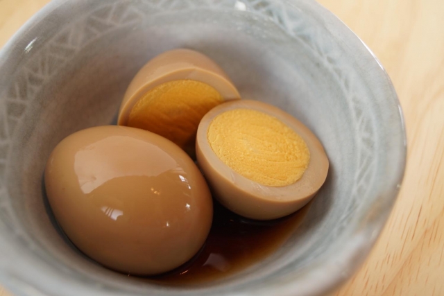 ゆで卵の賞味期限は何日？保存方法と長持ちさせるコツ、活用法を解説！