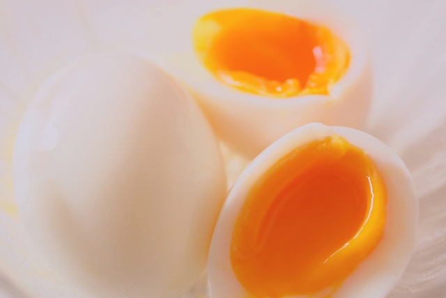 ゆで卵の賞味期限は何日？保存方法と長持ちさせるコツ、活用法を解説！